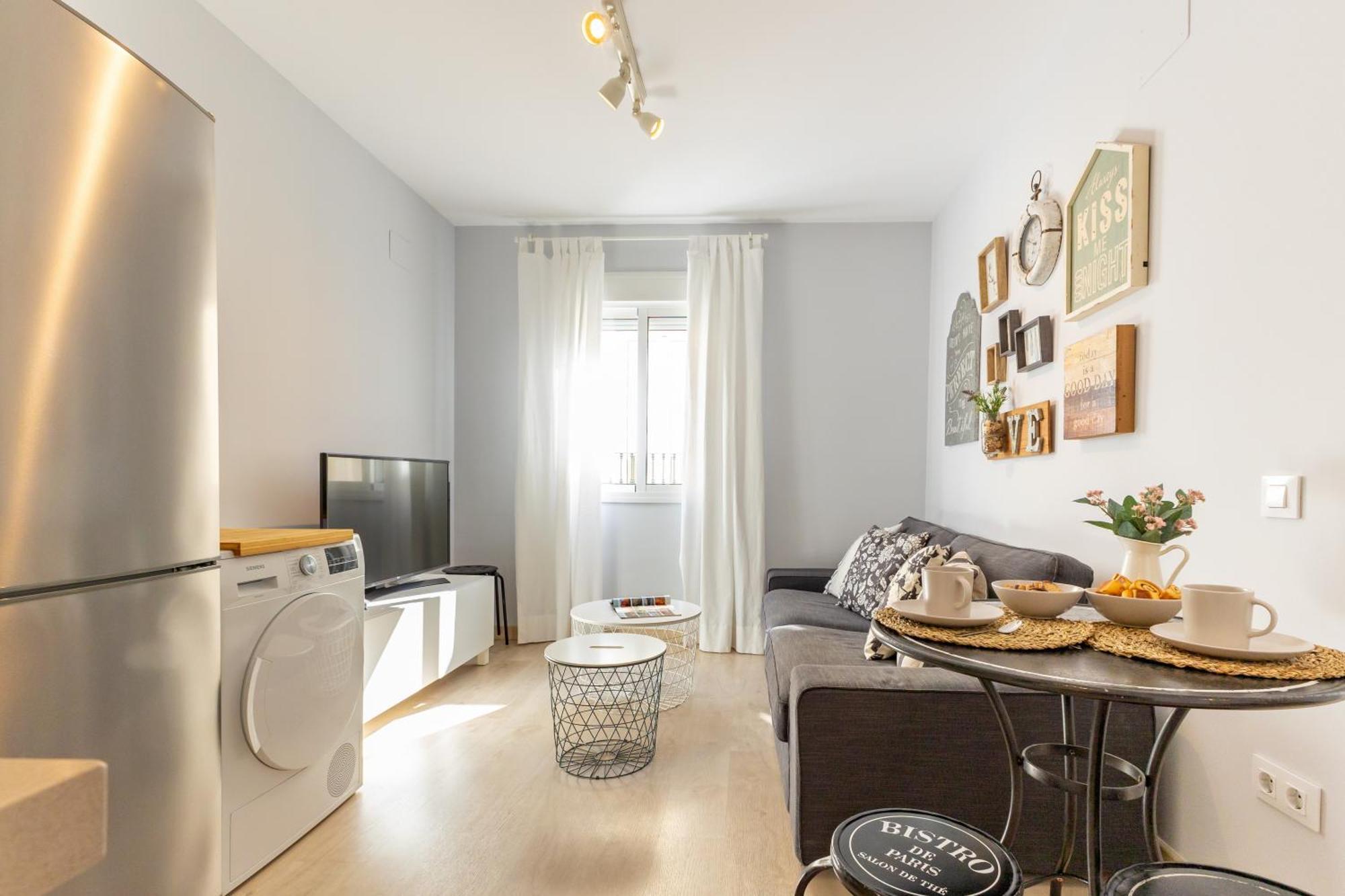 Charming 2 Bedroom Apartment At Iconic Triana Neighborhood By Ocityzen Seville Exterior photo