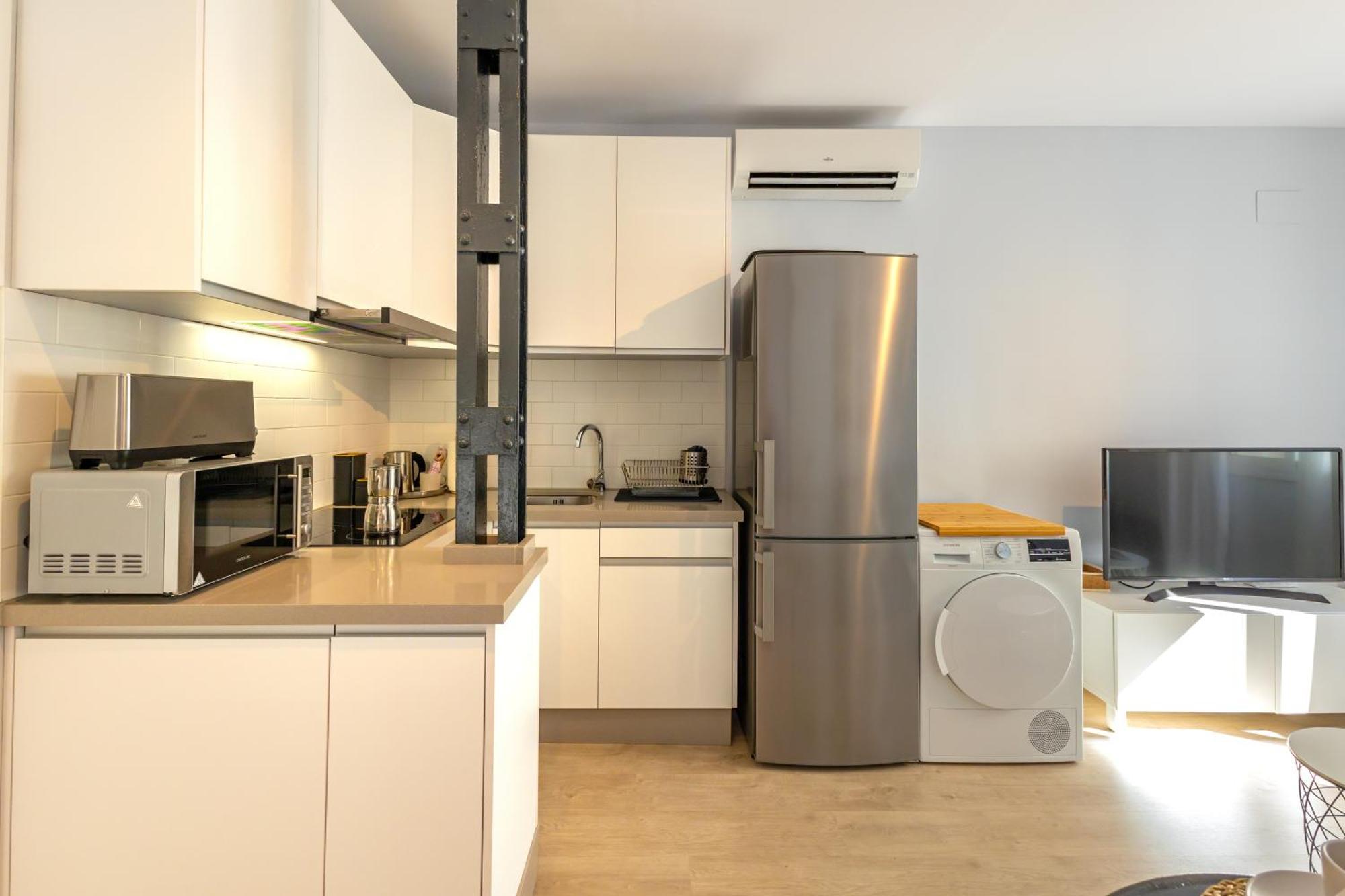 Charming 2 Bedroom Apartment At Iconic Triana Neighborhood By Ocityzen Seville Exterior photo