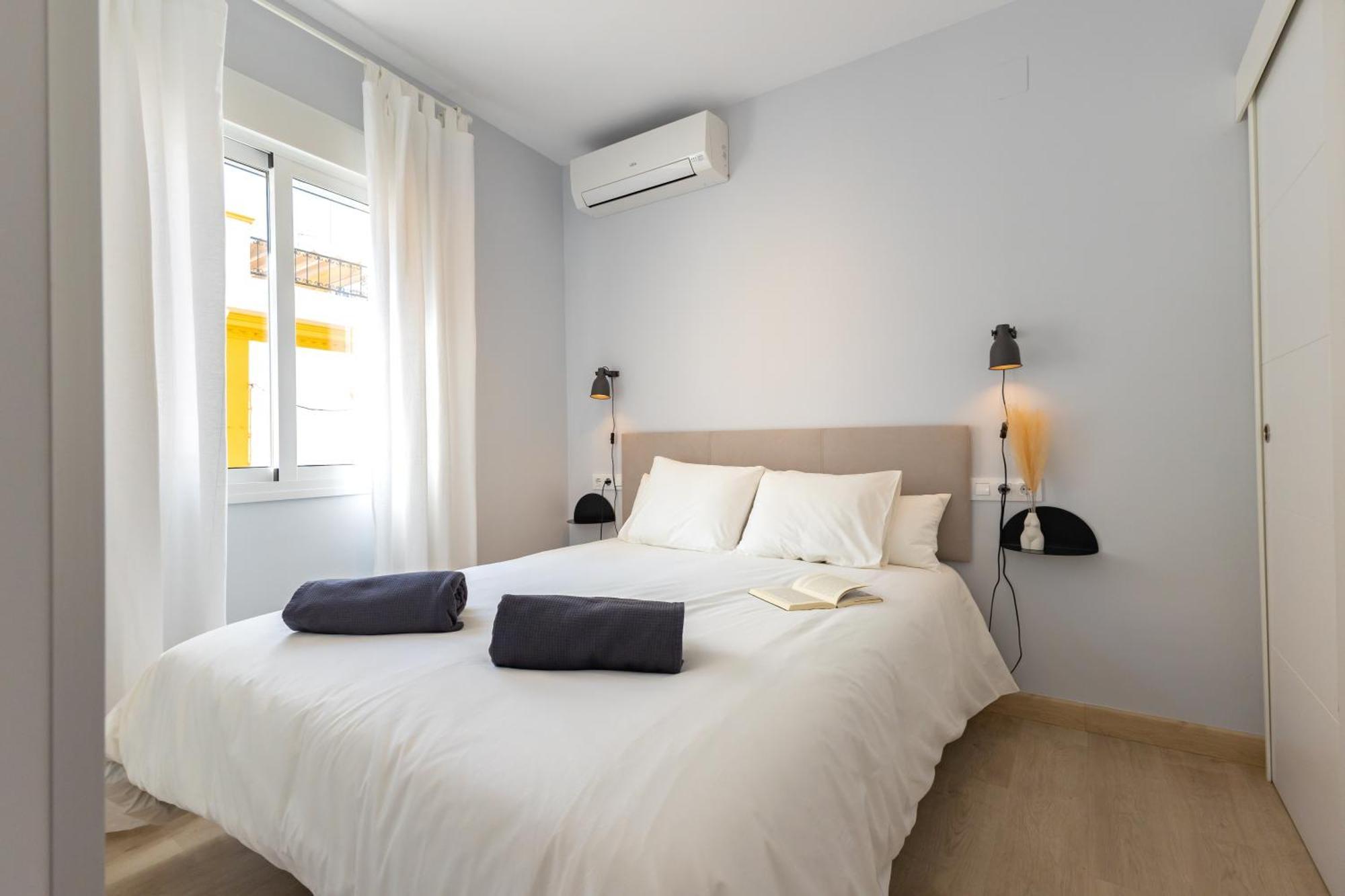 Charming 2 Bedroom Apartment At Iconic Triana Neighborhood By Ocityzen Seville Exterior photo