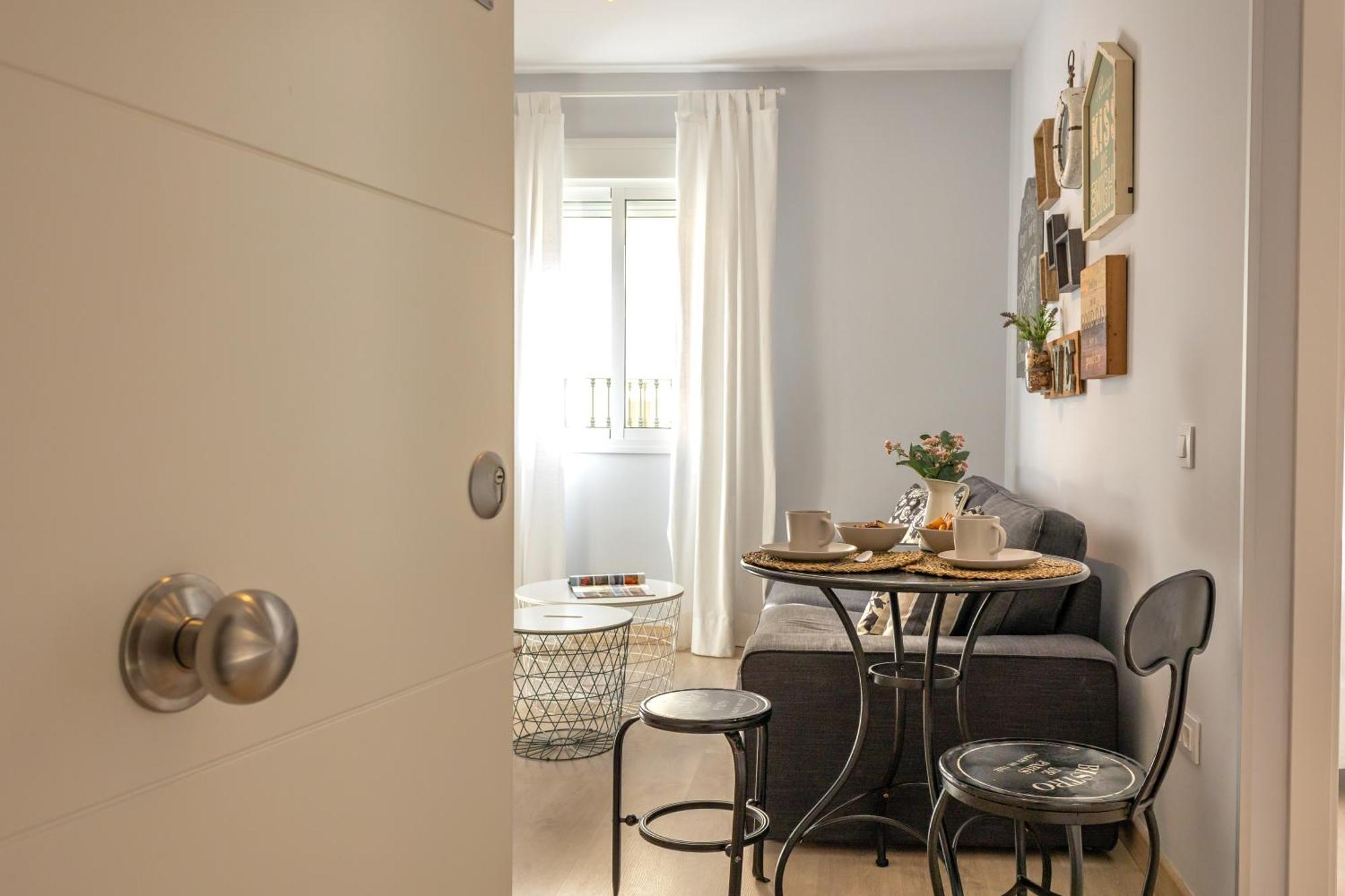 Charming 2 Bedroom Apartment At Iconic Triana Neighborhood By Ocityzen Seville Exterior photo