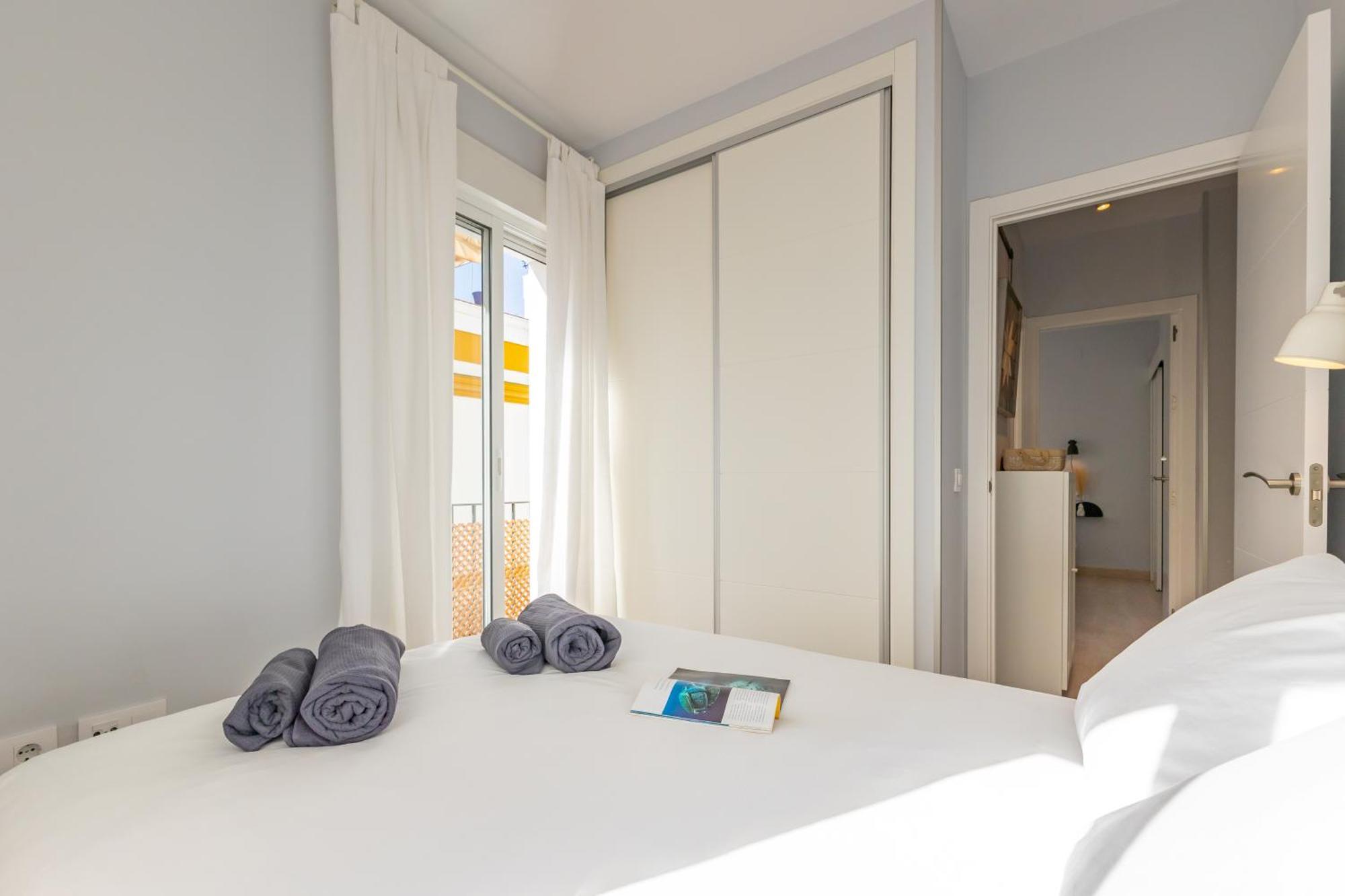Charming 2 Bedroom Apartment At Iconic Triana Neighborhood By Ocityzen Seville Exterior photo