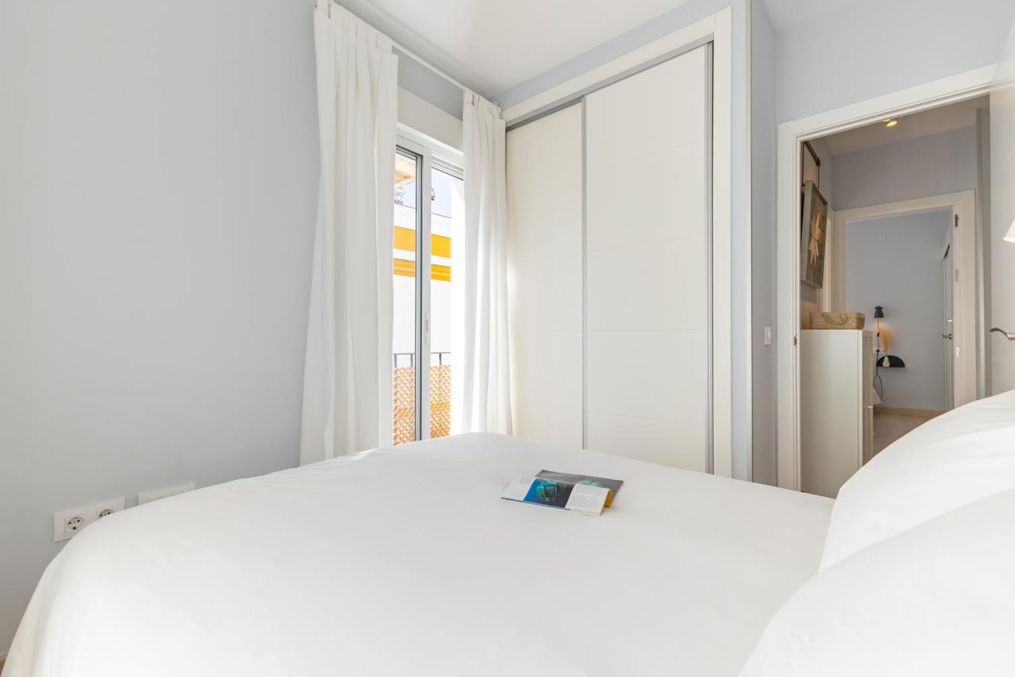 Charming 2 Bedroom Apartment At Iconic Triana Neighborhood By Ocityzen Seville Exterior photo