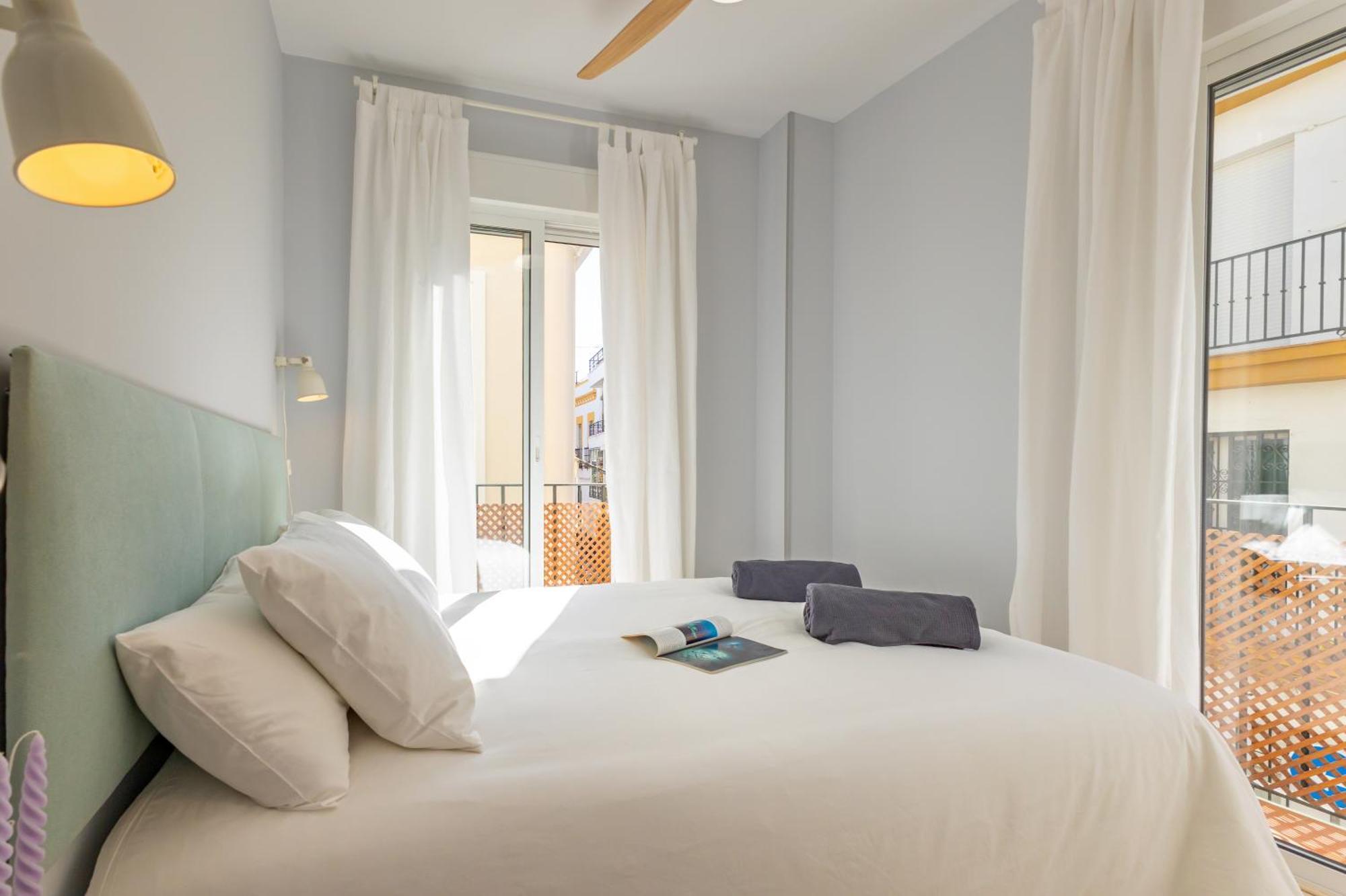 Charming 2 Bedroom Apartment At Iconic Triana Neighborhood By Ocityzen Seville Exterior photo