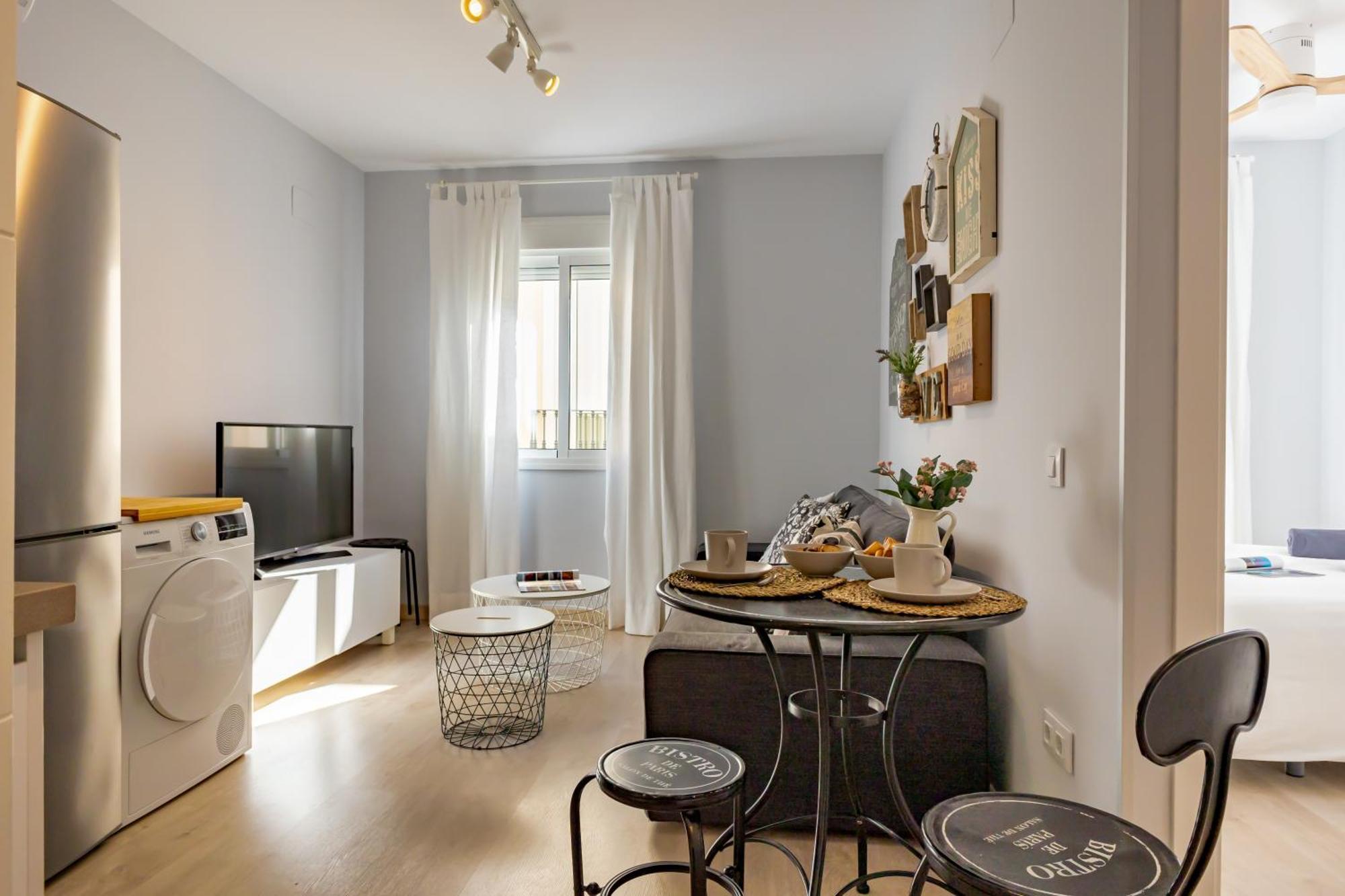 Charming 2 Bedroom Apartment At Iconic Triana Neighborhood By Ocityzen Seville Exterior photo