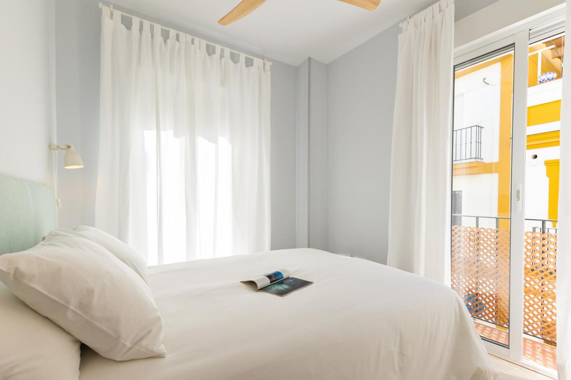 Charming 2 Bedroom Apartment At Iconic Triana Neighborhood By Ocityzen Seville Exterior photo