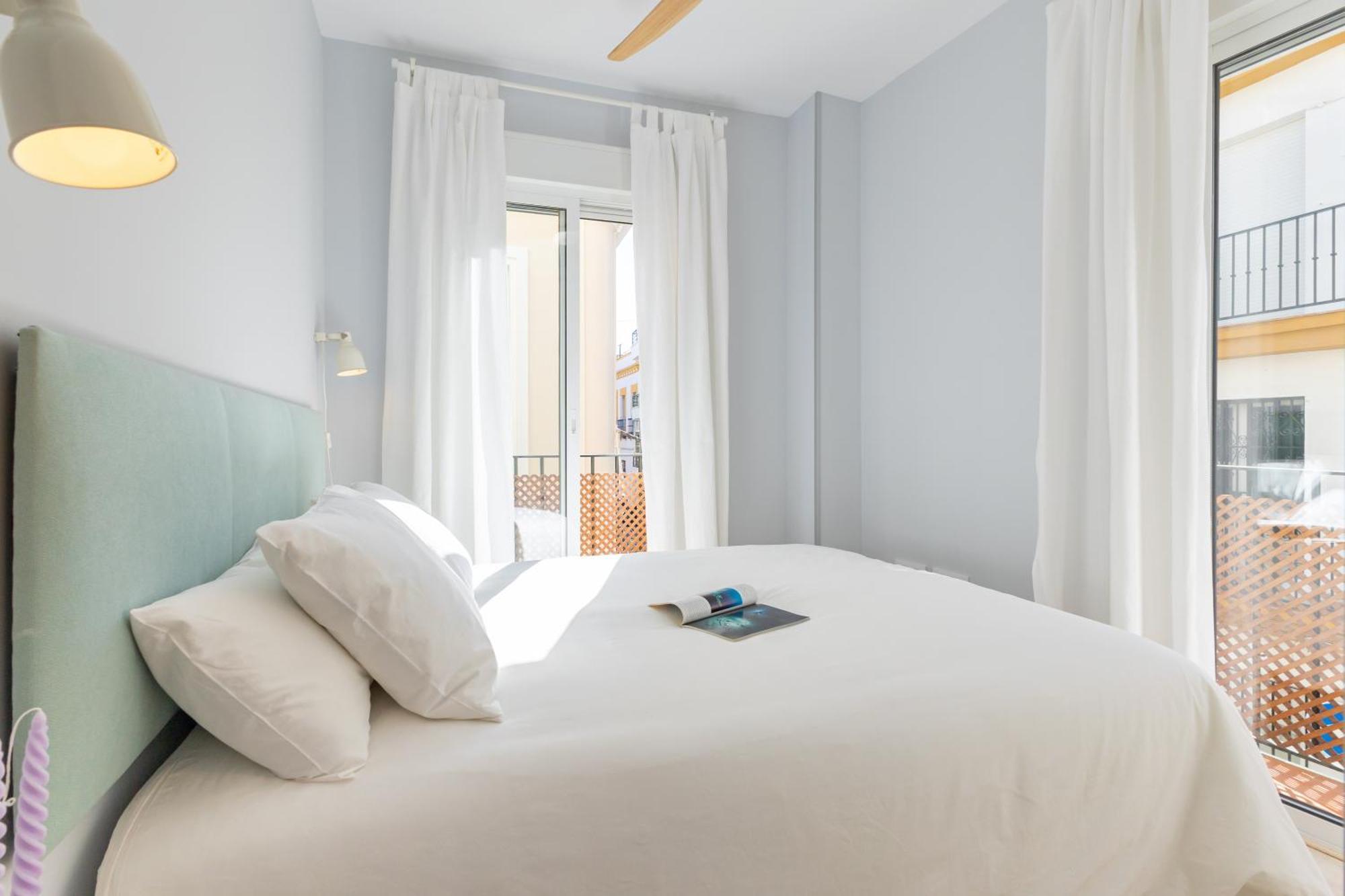 Charming 2 Bedroom Apartment At Iconic Triana Neighborhood By Ocityzen Seville Exterior photo