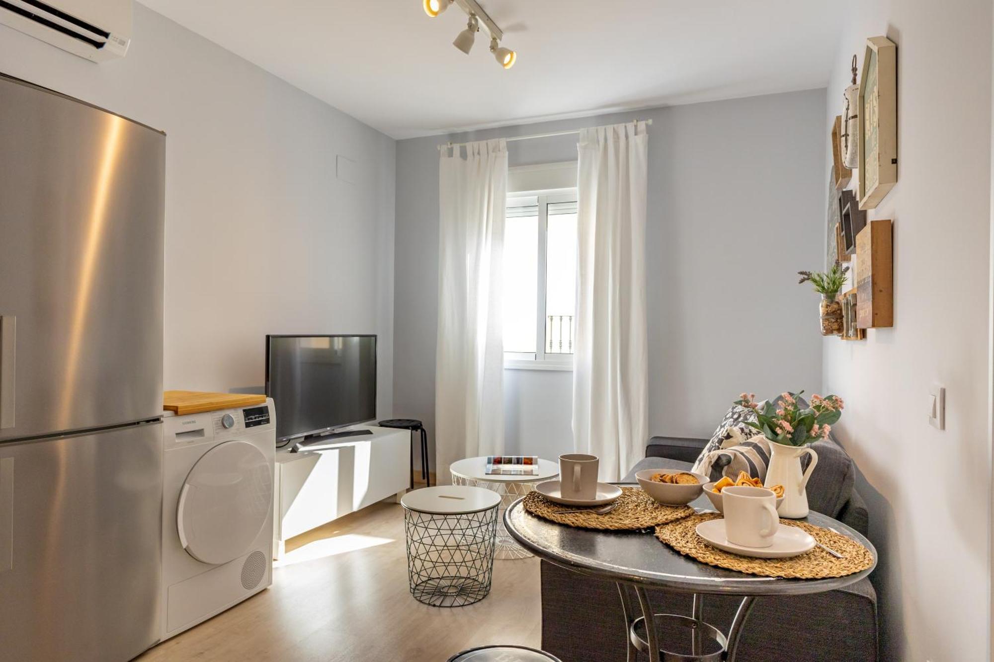Charming 2 Bedroom Apartment At Iconic Triana Neighborhood By Ocityzen Seville Exterior photo