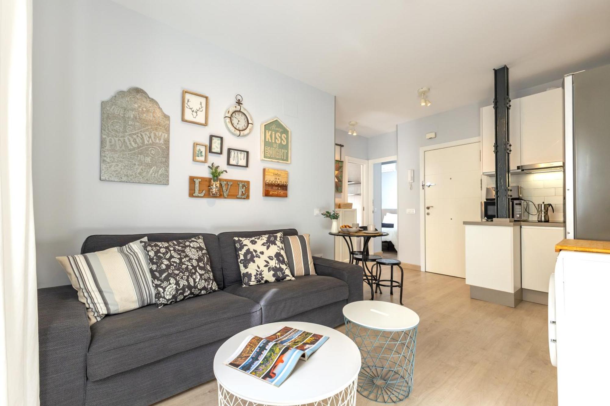 Charming 2 Bedroom Apartment At Iconic Triana Neighborhood By Ocityzen Seville Exterior photo